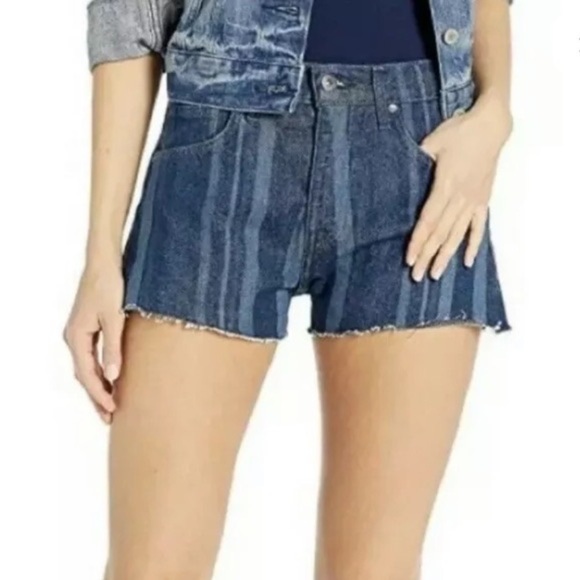 Levi's Pants - LEVI’S HIGH RISE BUTTON FLY LASER STRIPE CHEEKY RAW HEM DENIM SHORTS SZ 31